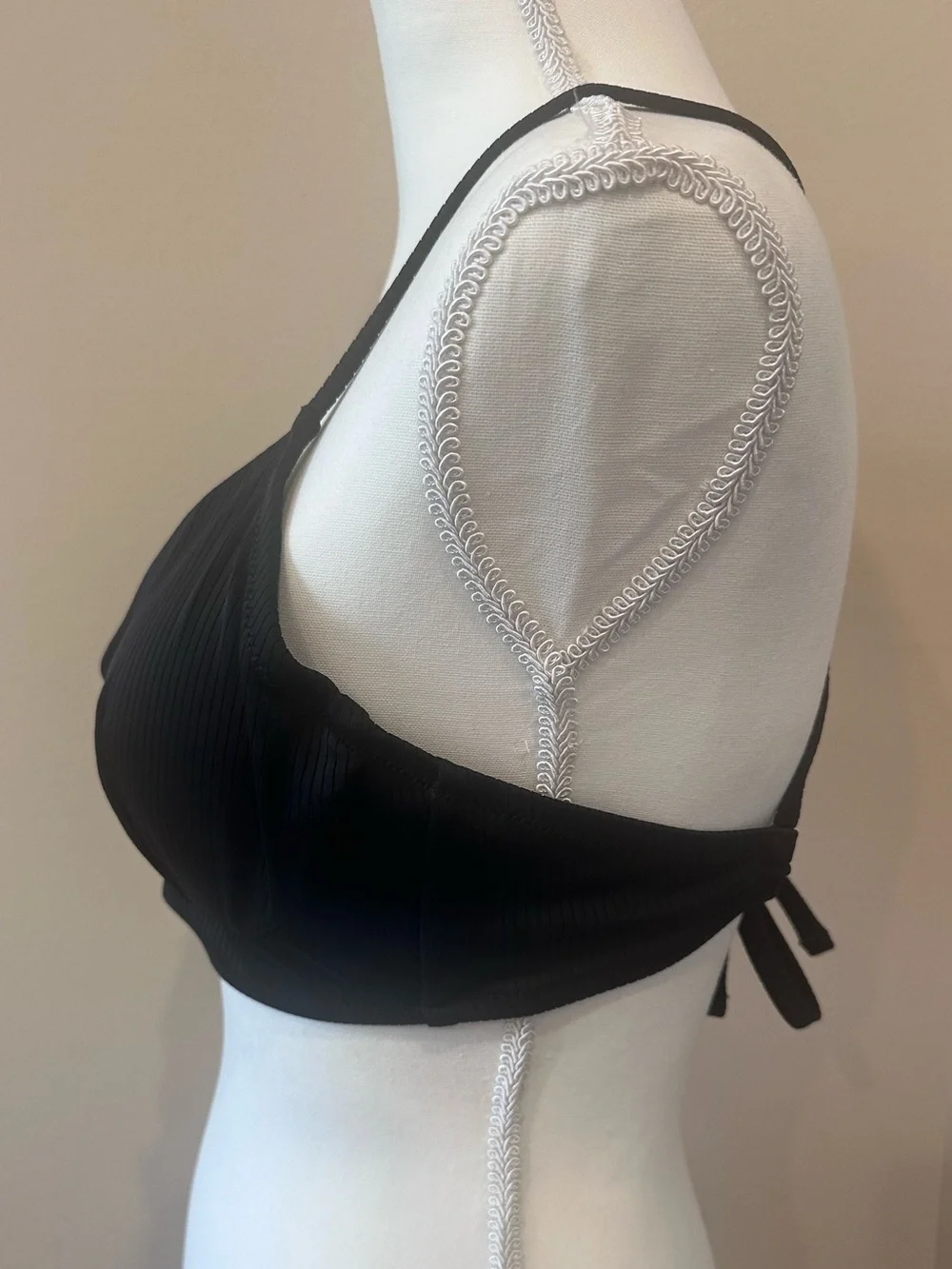 Shade & Shore Black Ribbed Longline Bikini Top V Wire Crisscross Back 34D